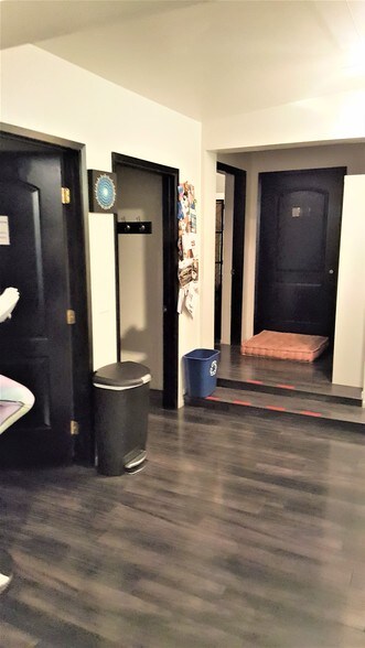 More Photos Of 1390 S Coast Hwy, Laguna Beach Storefront For Lease