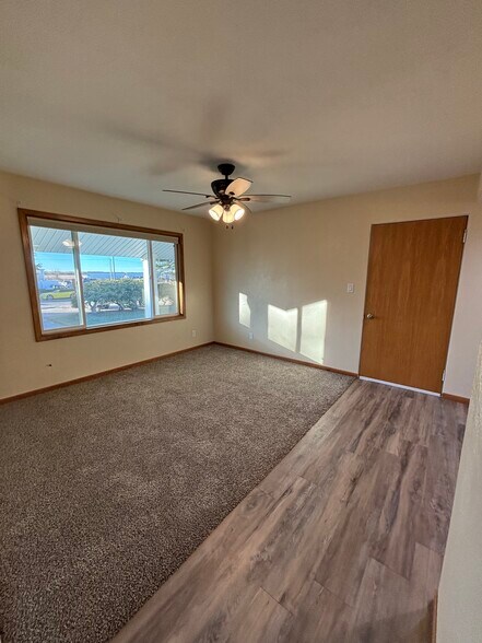 More Photos Of 714 W 10th St, Cozad Apartments For Sale