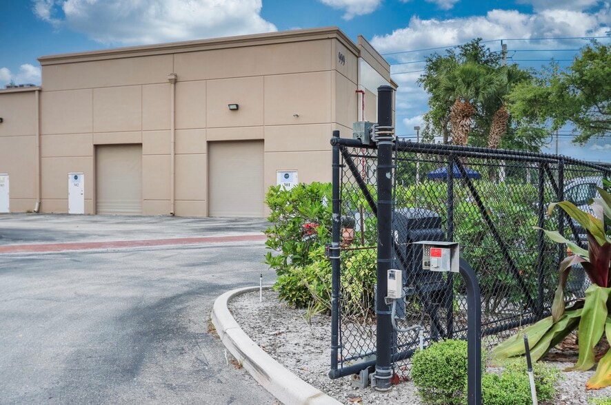 More Photos Of 999 Stinson Way, West Palm Beach Warehouse For Lease