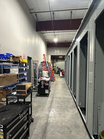 More Photos Of 18 Lancaster Pky, Lancaster Manufacturing For Sale