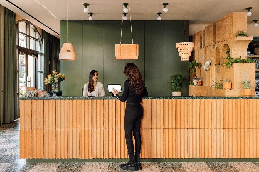 More Photos Of 1300 El Camino Real, Menlo Park Coworking Space