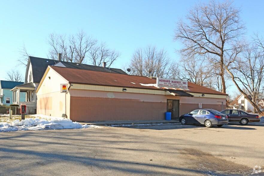 More Photos Of 1107 Howard St, Saginaw Convenience Store For Sale