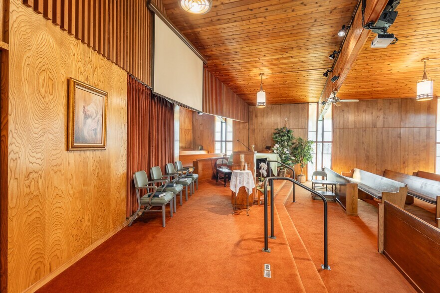 More Photos Of 408 N Garden St, Boise Religious Facility For Sale