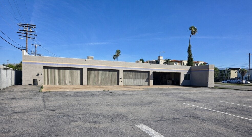 More Photos Of 10137 Sepulveda Blvd, Mission Hills General Retail For Sale