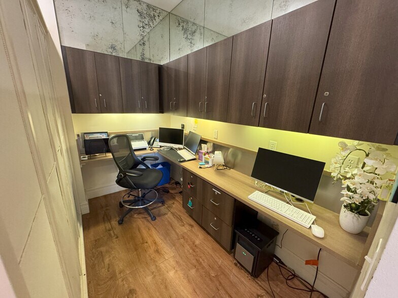 More Photos Of 8014 S 101st East Ave, Tulsa Medical For Lease