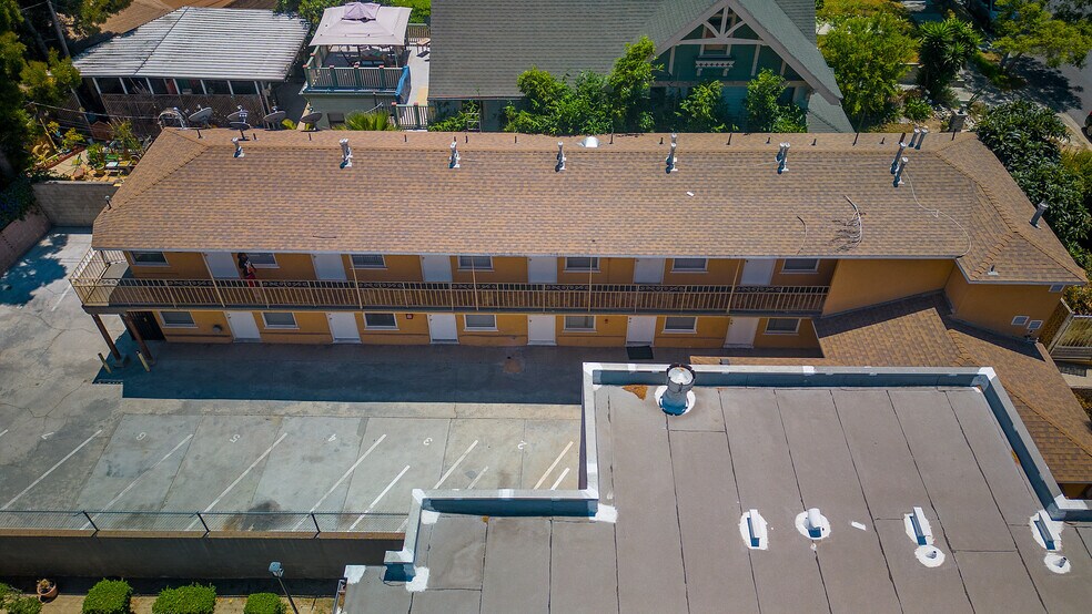 More Photos Of 1930 S Oxford Ave, Los Angeles Apartments For Sale