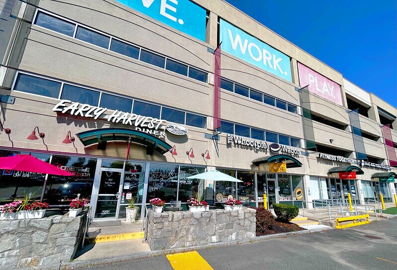 More Photos Of 900 Cummings Ctr, Beverly Medical For Lease