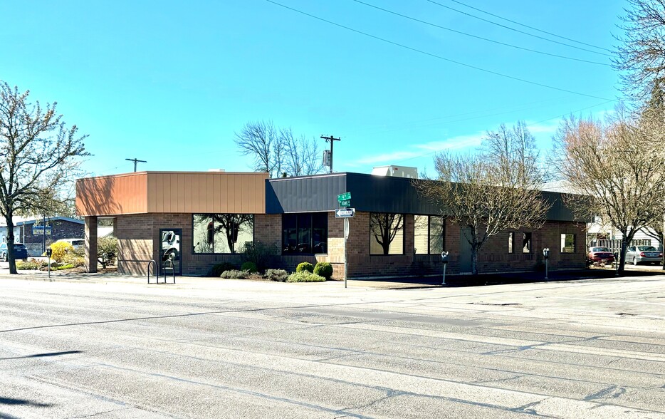 Primary Photo Of 400 SW 4th St, Corvallis Freestanding For Lease