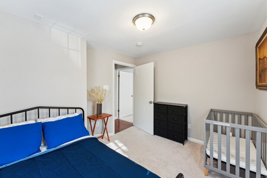 More Photos Of 5730 Biscayne dr, Alexandria Office For Sale