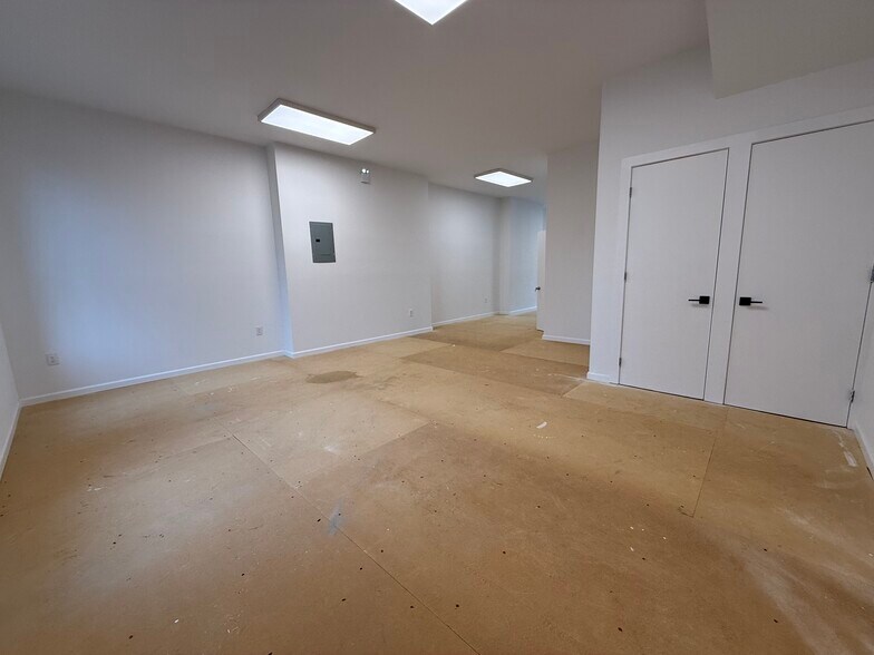 More Photos Of 319 Court St, Brooklyn Storefront Retail Residential For Lease