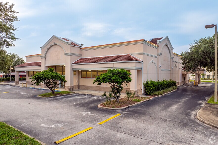 Primary Photo Of 5886 Conroy Windermere Rd, Orlando Freestanding For Lease