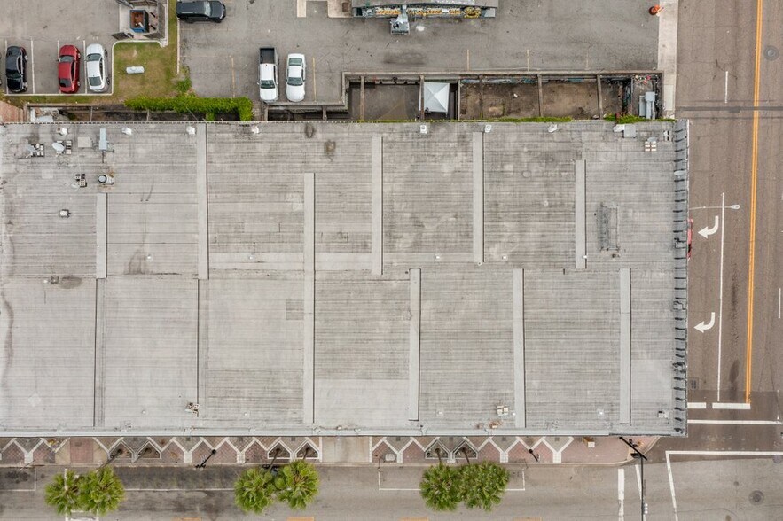 More Photos Of 327-345 E Bay St, Jacksonville Office For Lease