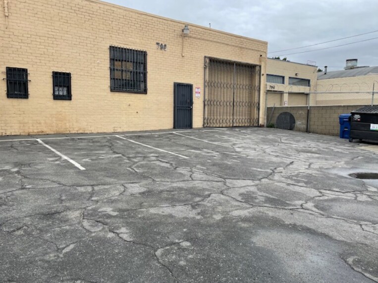 More Photos Of 790 E Washington Blvd, Los Angeles Warehouse For Lease