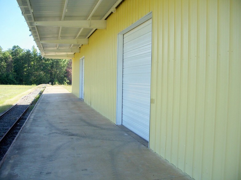 More Photos Of 551 York Rd, Blacksburg Warehouse For Sale