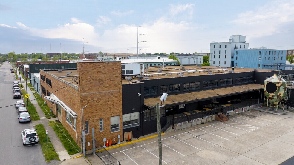 More Photos Of 211 W 24th St, Norfolk Warehouse For Sale