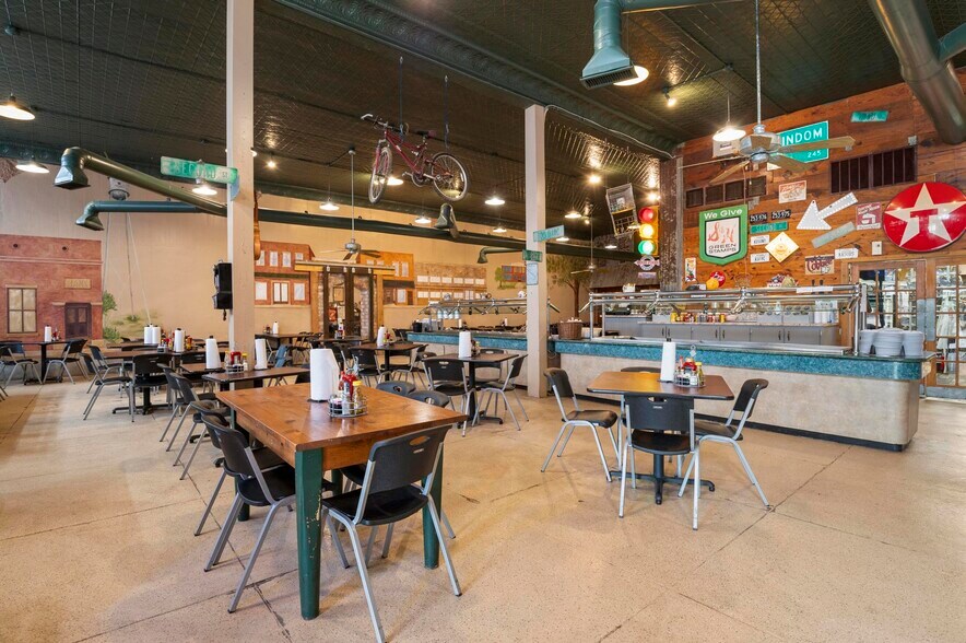 More Photos Of 412-414 Main St, Windom Restaurant For Sale