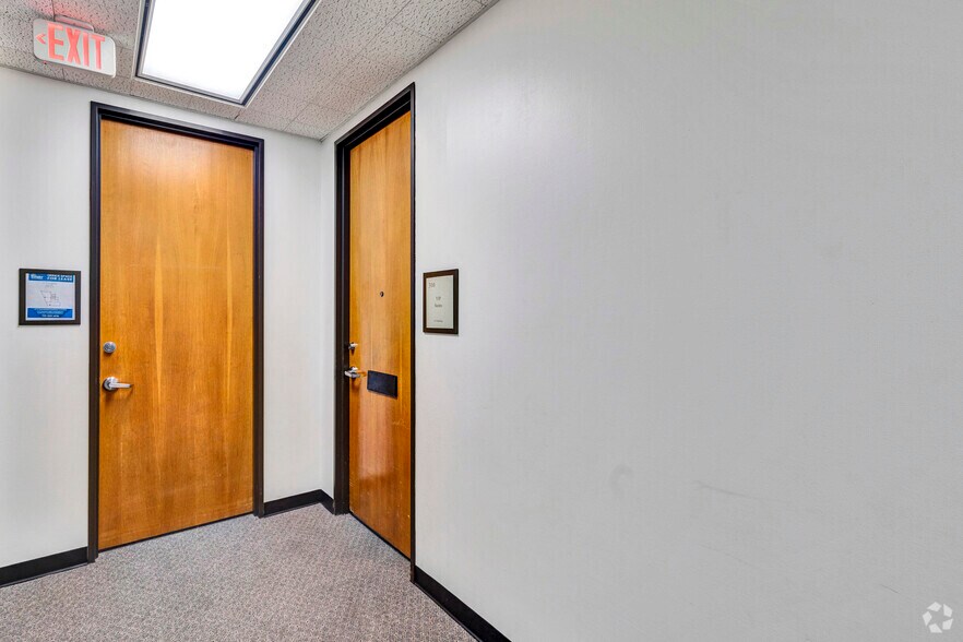 More Photos Of 213 W Southmore Ave, Pasadena Coworking Space