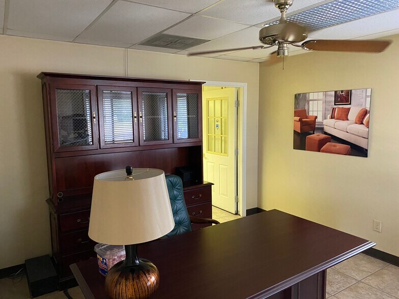 More Photos Of 4189 Chesterville Rd, Tupelo Warehouse For Lease