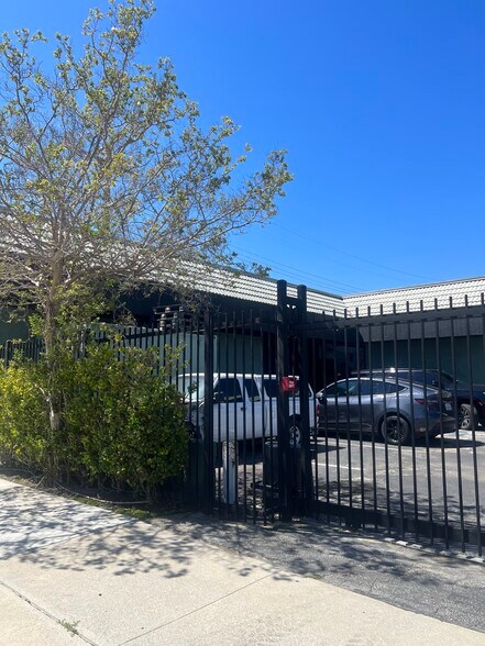 More Photos Of 2852 W Valley Blvd, Alhambra Warehouse For Sale