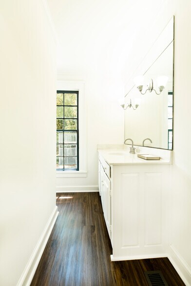 More Photos Of 125 S Milledge Ave, Athens Office Residential For Lease