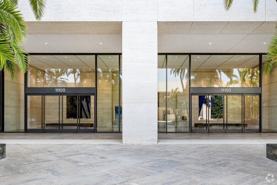 More Photos Of 11100 Santa Monica Blvd, Los Angeles Office For Lease