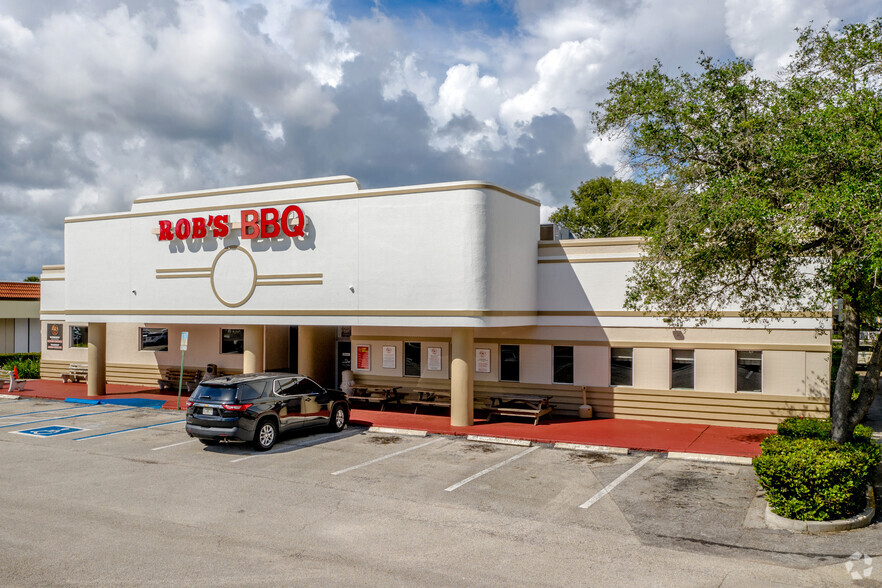 Primary Photo Of 8990 W State Road 84, Davie Restaurant For Lease