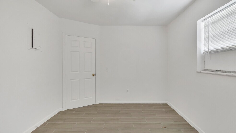 More Photos Of 3883 Park Ln, West Palm Beach Multifamily For Sale