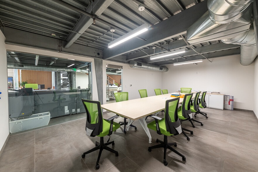 More Photos Of 12610 Saticoy St S, North Hollywood Warehouse For Sale