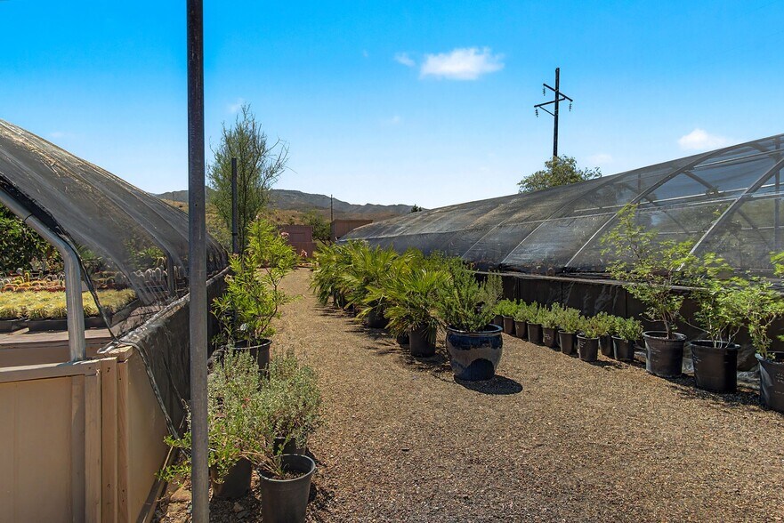More Photos Of 1011 Wildhorse ln, Clarkdale Specialty For Sale