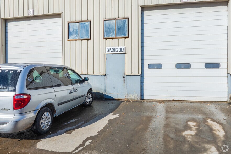 More Photos Of 9 Baldwin St, Lowell Warehouse For Sale