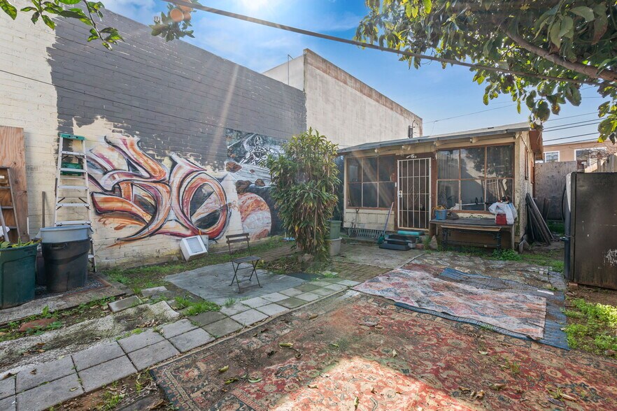 More Photos Of 4975-4979 Newport Ave, San Diego General Retail For Sale