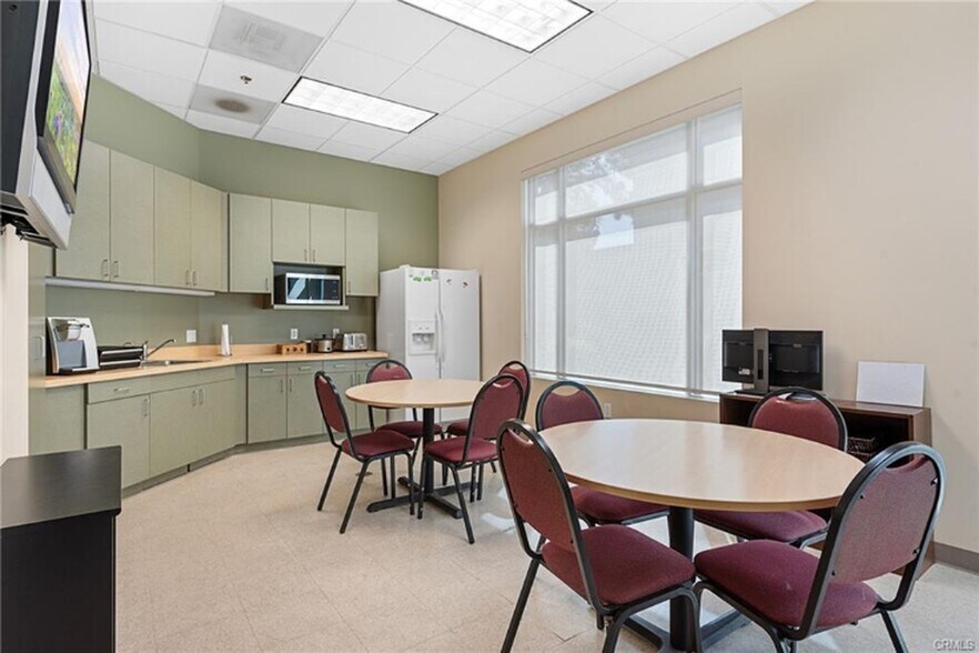 More Photos Of 5839 Pine Ave, Chino Hills Coworking Space
