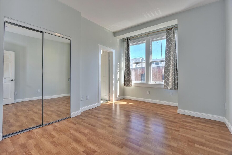 More Photos Of 135-139 8th St, San Francisco Apartments For Sale
