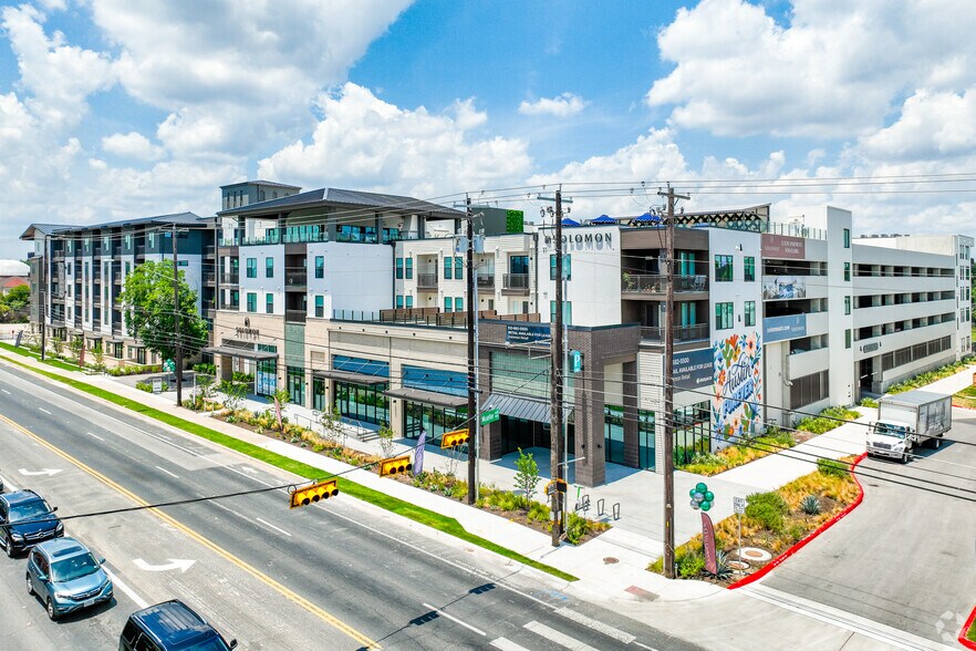 More Photos Of 1414 E 51st St, Austin Apartments For Lease