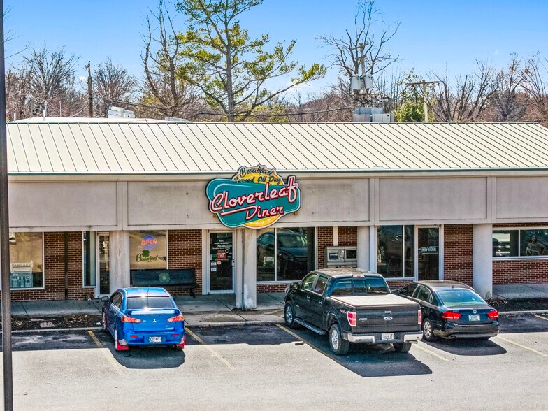 More Photos Of 4023-4025 W 3rd St, Bloomington Storefront For Sale