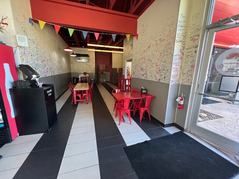 More Photos Of 7205 S Broadway Ave, Tyler Fast Food For Lease