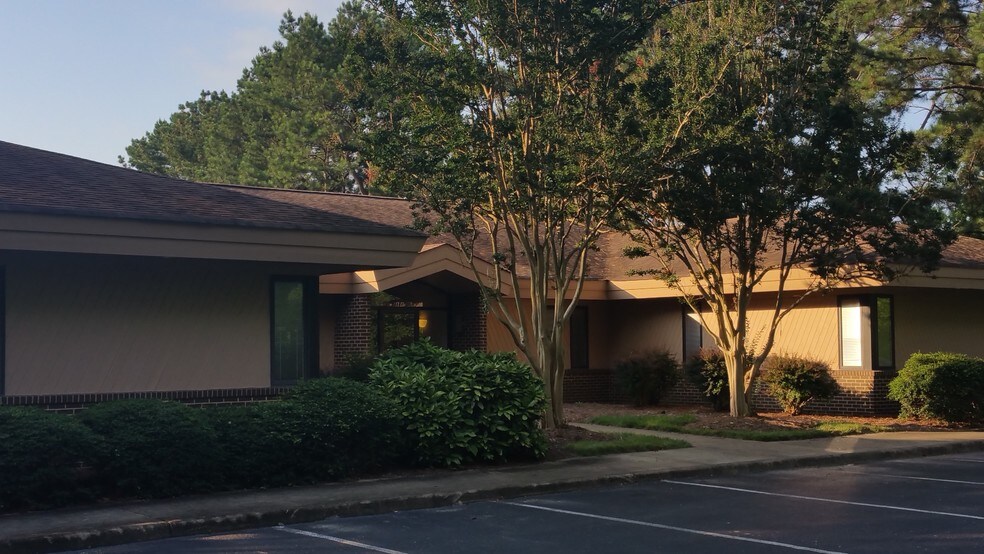 More Photos Of 5248 Olde Towne Rd, Williamsburg Office For Sale