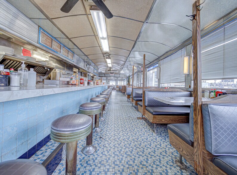 More Photos Of 464 State Rt 17, Hasbrouck Heights Restaurant For Sale