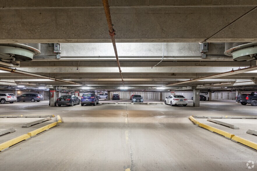 More Photos Of 1350 E Touhy Ave, Des Plaines Office For Lease