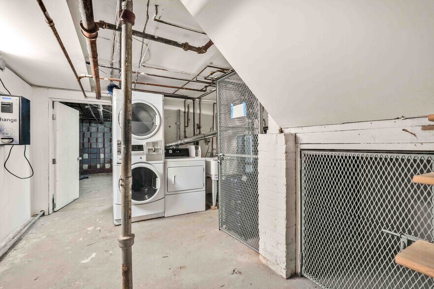 More Photos Of 3155 35th St, Long Island City Apartments For Sale