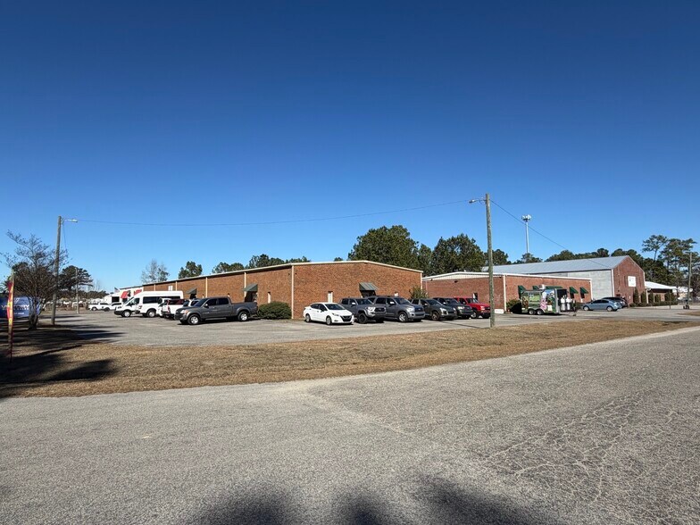 More Photos Of 199 Farmington Rd, Summerville Flex For Sale