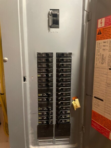 More Photos Of 401 N Limit St, Lincoln Freestanding For Sale