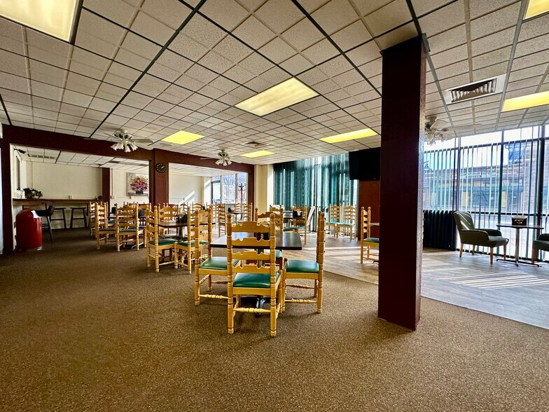 More Photos Of 925 1st Ave, Monte Vista Hotel For Sale