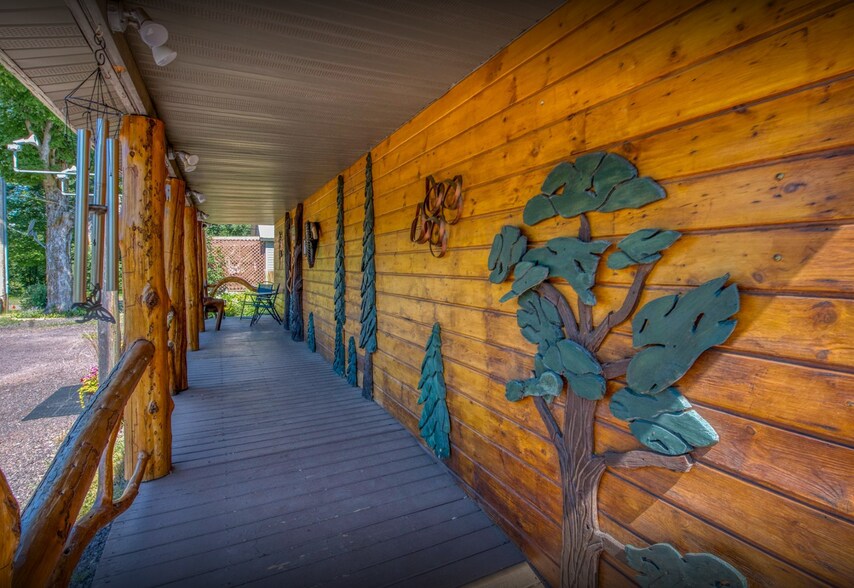 More Photos Of 6622 US-2 Hwy, Hurley Restaurant For Sale