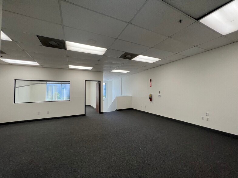 More Photos Of 17533-17539 Rowland St, Rowland Heights Warehouse For Lease