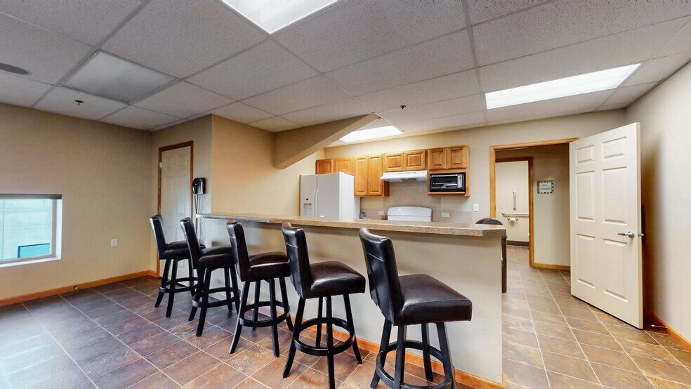 More Photos Of 5740 Boeing Dr, Loveland Warehouse For Sale