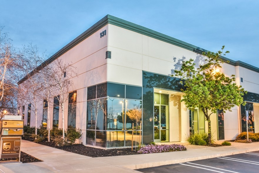 More Photos Of 131 Sand Creek Rd, Brentwood Research And Development For Lease