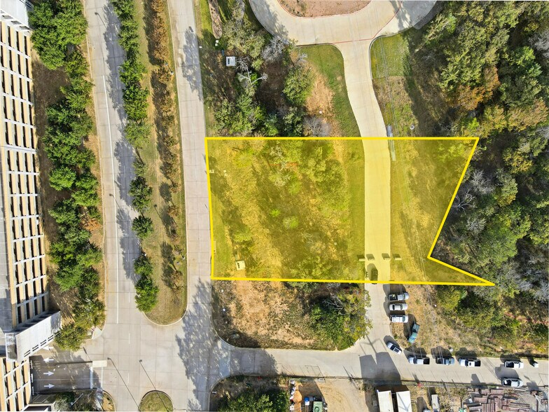 More Photos Of 1420 W Kirkwood Blvd, Southlake Office For Sale