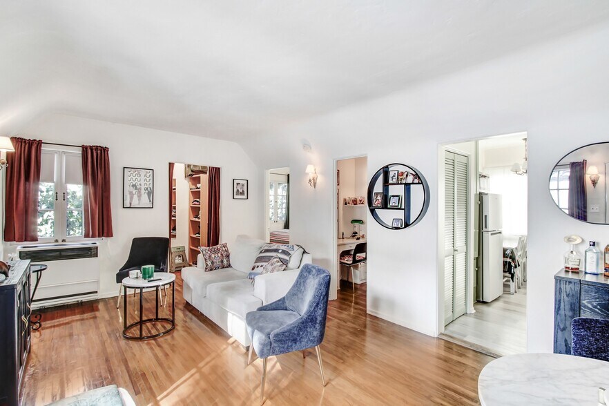 More Photos Of 805-809 N Kodak Dr, Los Angeles Apartments For Sale