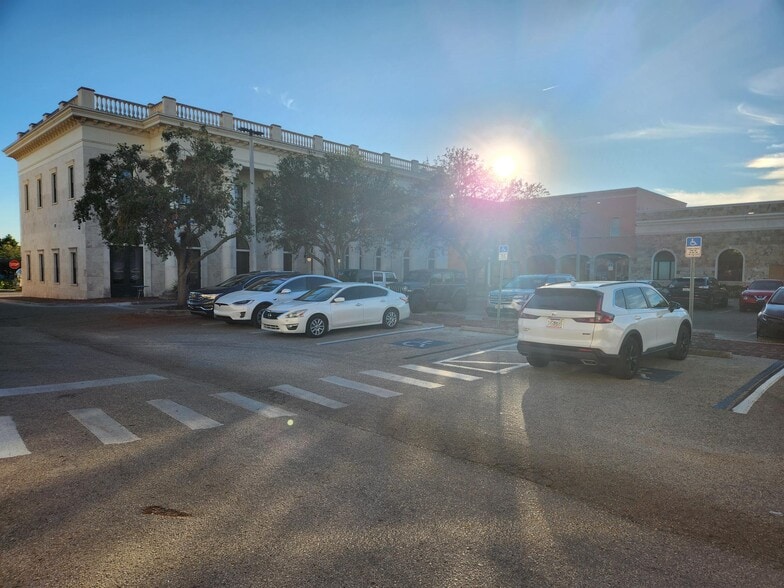 More Photos Of 6037 Winthrop Commerce Ave, Riverview Office For Lease